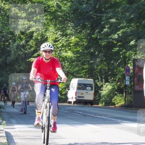 08.09.2024 - Stadtparktriathlon Zöllner http://msf.ph/oto/6993546 08.09.2024 10:39:14 Radfahren 233, 252, 266, 343, 371, 380 meine-sportfotos.de