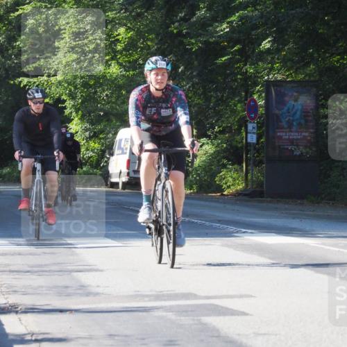 08.09.2024 - Stadtparktriathlon Zöllner http://msf.ph/oto/6993577 08.09.2024 10:39:24 Radfahren 252, 266, 268, 275, 288, 296, 324, 338, 358, 381, 413, 424 meine-sportfotos.de