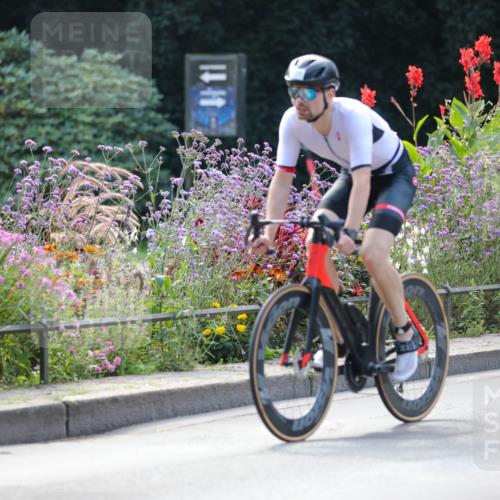 08.09.2024 - Stadtparktriathlon Zöllner http://msf.ph/oto/6993581 08.09.2024 11:55:44 Radfahren 672, 692, 725, 738, 791 meine-sportfotos.de