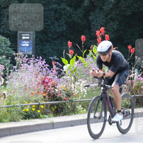 08.09.2024 - Stadtparktriathlon Zöllner http://msf.ph/oto/6993605 08.09.2024 11:55:53 Radfahren 672, 692, 711, 738, 740, 773, 784, 791, 800 meine-sportfotos.de