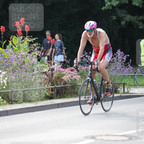 08.09.2024 - Stadtparktriathlon Zöllner http://msf.ph/oto/6993622 08.09.2024 11:55:57 Radfahren 693, 711, 738, 740, 773, 784, 800 meine-sportfotos.de