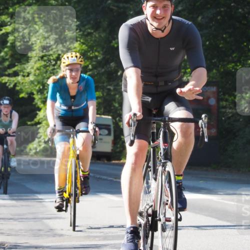 08.09.2024 - Stadtparktriathlon Zöllner http://msf.ph/oto/6993647 08.09.2024 10:39:30 Radfahren 275, 281, 288, 296, 298, 324, 338, 358, 367, 381, 405, 413, 424 meine-sportfotos.de