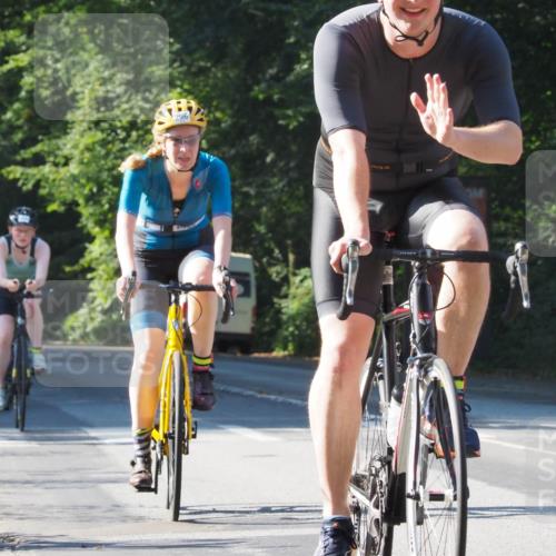 08.09.2024 - Stadtparktriathlon Zöllner http://msf.ph/oto/6993651 08.09.2024 10:39:30 Radfahren 275, 281, 288, 296, 298, 324, 338, 358, 367, 381, 405, 413, 424 meine-sportfotos.de