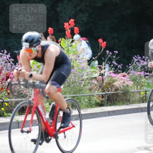 08.09.2024 - Stadtparktriathlon Zöllner http://msf.ph/oto/6993661 08.09.2024 11:56:00 Radfahren 693, 711, 740, 773, 784, 800 meine-sportfotos.de