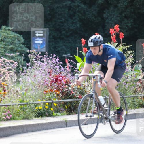 08.09.2024 - Stadtparktriathlon Zöllner http://msf.ph/oto/6993677 08.09.2024 11:56:08 Radfahren 688, 693, 719, 839 meine-sportfotos.de