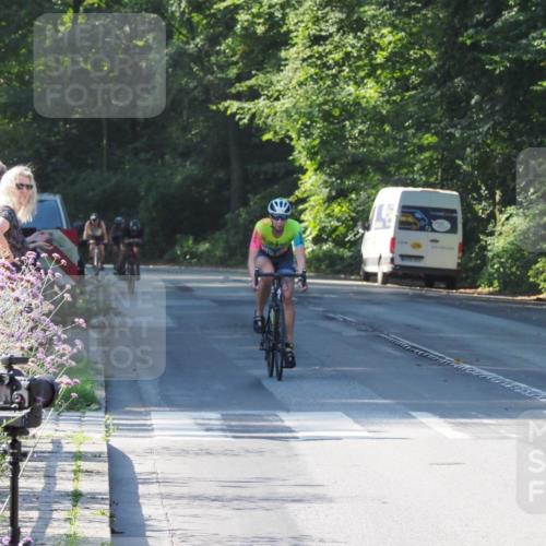 08.09.2024 - Stadtparktriathlon Zöllner http://msf.ph/oto/6993832 08.09.2024 10:39:41 Radfahren 278, 281, 298, 366, 367, 372, 405 meine-sportfotos.de