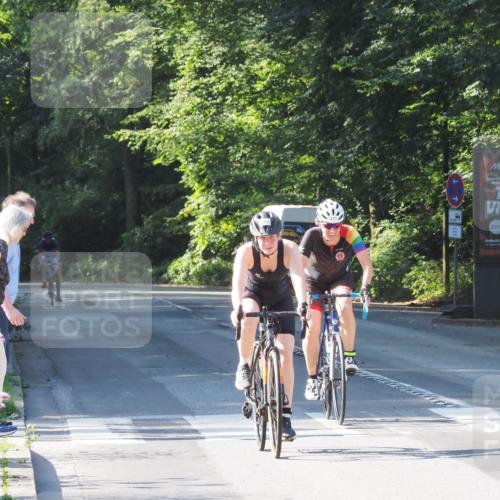 08.09.2024 - Stadtparktriathlon Zöllner http://msf.ph/oto/6993918 08.09.2024 10:40:01 Radfahren 271, 280, 376, 417 meine-sportfotos.de