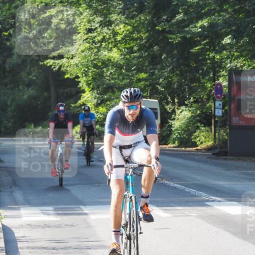 08.09.2024 - Stadtparktriathlon Zöllner http://msf.ph/oto/6993938 08.09.2024 10:40:11 Radfahren 395, 406, 429 meine-sportfotos.de