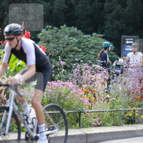 08.09.2024 - Stadtparktriathlon Zöllner http://msf.ph/oto/6993970 08.09.2024 11:58:10 Radfahren 580, 705, 718, 748, 770 meine-sportfotos.de
