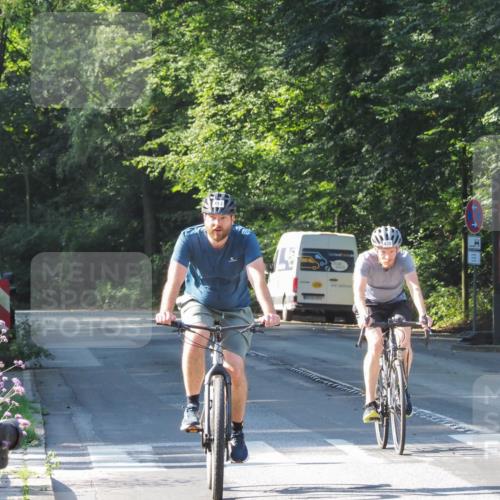 08.09.2024 - Stadtparktriathlon Zöllner http://msf.ph/oto/6993978 08.09.2024 10:40:26 Radfahren 412, 439, 454 meine-sportfotos.de