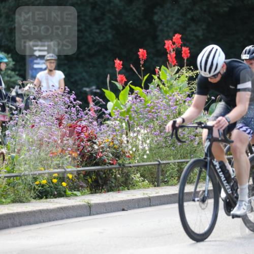 08.09.2024 - Stadtparktriathlon Zöllner http://msf.ph/oto/6993980 08.09.2024 11:58:13 Radfahren 705, 718, 748 meine-sportfotos.de