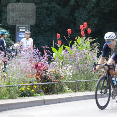 08.09.2024 - Stadtparktriathlon Zöllner http://msf.ph/oto/6993986 08.09.2024 11:58:21 Radfahren 704, 709, 748, 750, 816, 817 meine-sportfotos.de