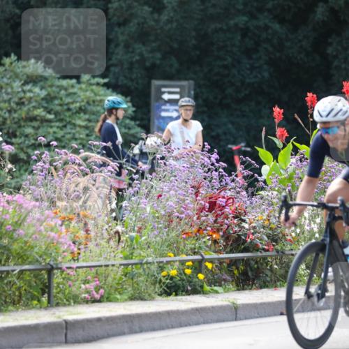 08.09.2024 - Stadtparktriathlon Zöllner http://msf.ph/oto/6993990 08.09.2024 11:58:21 Radfahren 704, 709, 748, 750, 816, 817 meine-sportfotos.de