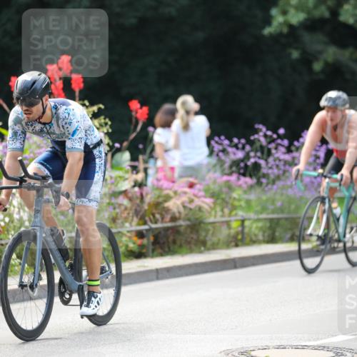 08.09.2024 - Stadtparktriathlon Zöllner http://msf.ph/oto/6994014 08.09.2024 11:58:29 Radfahren 573, 662, 704, 709, 747, 750, 777, 816, 817, 836, 837 meine-sportfotos.de