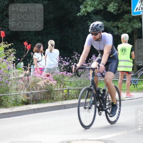 08.09.2024 - Stadtparktriathlon Zöllner http://msf.ph/oto/6994030 08.09.2024 11:58:32 Radfahren 573, 662, 686, 709, 747, 750, 777, 816, 817, 836, 837 meine-sportfotos.de