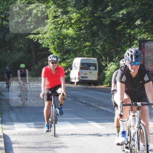 08.09.2024 - Stadtparktriathlon Zöllner http://msf.ph/oto/6994035 08.09.2024 10:40:53 Radfahren 263, 265, 302, 335, 354, 385, 394 meine-sportfotos.de