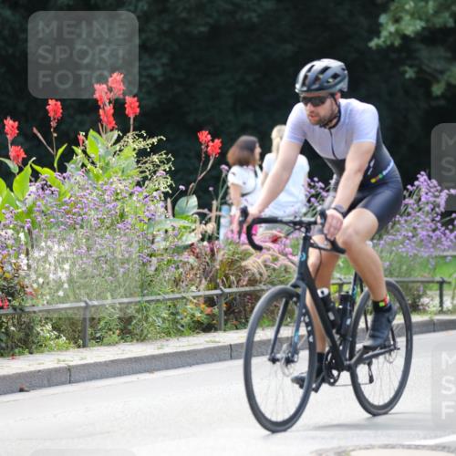08.09.2024 - Stadtparktriathlon Zöllner http://msf.ph/oto/6994036 08.09.2024 11:58:32 Radfahren 573, 662, 686, 709, 747, 750, 777, 816, 817, 836, 837 meine-sportfotos.de