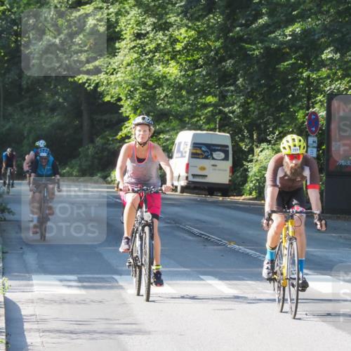 08.09.2024 - Stadtparktriathlon Zöllner http://msf.ph/oto/6994141 08.09.2024 10:41:31 Radfahren 306, 315, 327, 351, 391, 399, 458 meine-sportfotos.de
