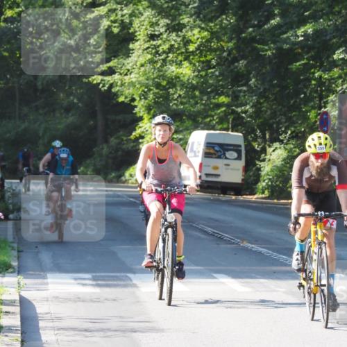 08.09.2024 - Stadtparktriathlon Zöllner http://msf.ph/oto/6994143 08.09.2024 10:41:31 Radfahren 306, 315, 327, 351, 391, 399, 458 meine-sportfotos.de