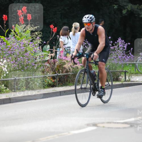 08.09.2024 - Stadtparktriathlon Zöllner http://msf.ph/oto/6994201 08.09.2024 11:58:53 Radfahren 564, 689, 695, 758, 796, 811, 840, 843 meine-sportfotos.de