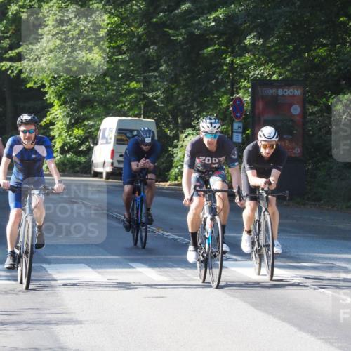 08.09.2024 - Stadtparktriathlon Zöllner http://msf.ph/oto/6994216 08.09.2024 10:42:02 Radfahren 276, 369, 386, 387, 408, 449, 460 meine-sportfotos.de