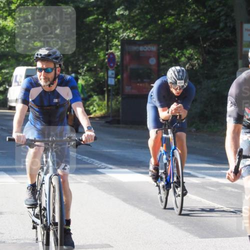 08.09.2024 - Stadtparktriathlon Zöllner http://msf.ph/oto/6994231 08.09.2024 10:42:04 Radfahren 276, 369, 386, 387, 408, 449, 460 meine-sportfotos.de