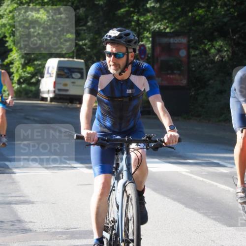 08.09.2024 - Stadtparktriathlon Zöllner http://msf.ph/oto/6994236 08.09.2024 10:42:04 Radfahren 276, 369, 386, 387, 408, 449, 460 meine-sportfotos.de
