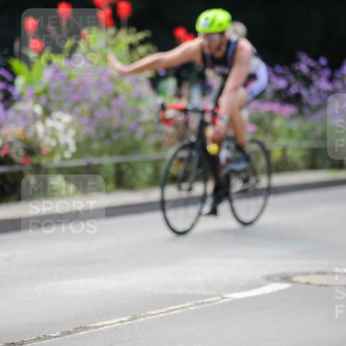08.09.2024 - Stadtparktriathlon Zöllner http://msf.ph/oto/6994237 08.09.2024 11:58:59 Radfahren 689, 758, 765, 775, 796, 811, 815, 824, 843 meine-sportfotos.de