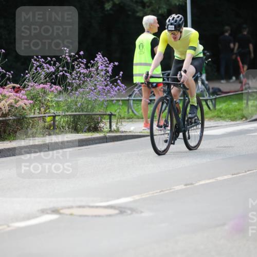 08.09.2024 - Stadtparktriathlon Zöllner http://msf.ph/oto/6994244 08.09.2024 11:59:04 Radfahren 689, 701, 702, 758, 765, 775, 805, 815, 824 meine-sportfotos.de
