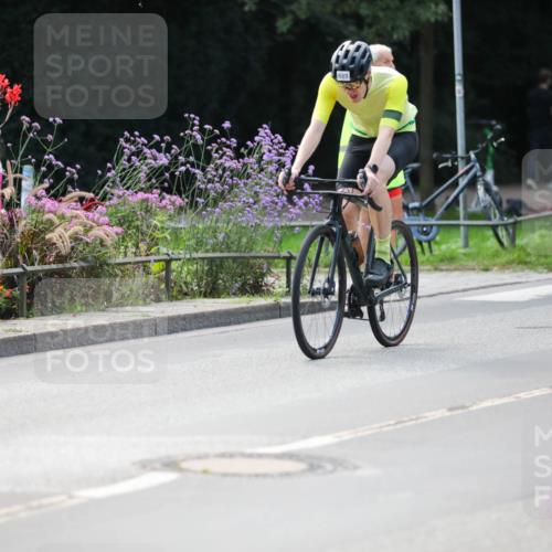 08.09.2024 - Stadtparktriathlon Zöllner http://msf.ph/oto/6994249 08.09.2024 11:59:04 Radfahren 689, 701, 702, 758, 765, 775, 805, 815, 824 meine-sportfotos.de