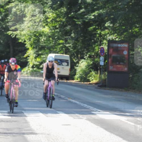 08.09.2024 - Stadtparktriathlon Zöllner http://msf.ph/oto/6994297 08.09.2024 10:42:28 Radfahren 43, 284, 304, 311, 321, 322, 329, 360, 373, 375, 404, 420 meine-sportfotos.de