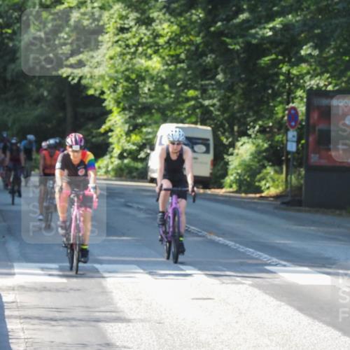 08.09.2024 - Stadtparktriathlon Zöllner http://msf.ph/oto/6994302 08.09.2024 10:42:28 Radfahren 43, 284, 304, 311, 321, 322, 329, 360, 373, 375, 404, 420 meine-sportfotos.de