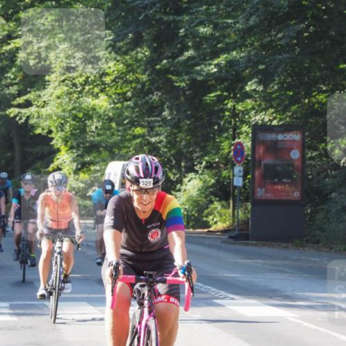 08.09.2024 - Stadtparktriathlon Zöllner http://msf.ph/oto/6994329 08.09.2024 10:42:30 Radfahren 43, 284, 304, 311, 321, 322, 329, 360, 373, 404, 420, 435 meine-sportfotos.de