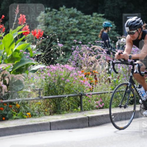 08.09.2024 - Stadtparktriathlon Zöllner http://msf.ph/oto/6994332 08.09.2024 11:59:30 Radfahren 582, 663, 679, 685, 708, 710, 741, 744 meine-sportfotos.de
