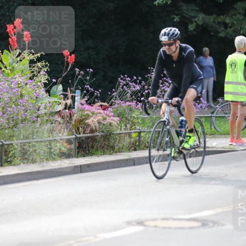 08.09.2024 - Stadtparktriathlon Zöllner http://msf.ph/oto/6994349 08.09.2024 11:59:35 Radfahren 582, 679, 685, 697, 708, 728, 741, 744 meine-sportfotos.de