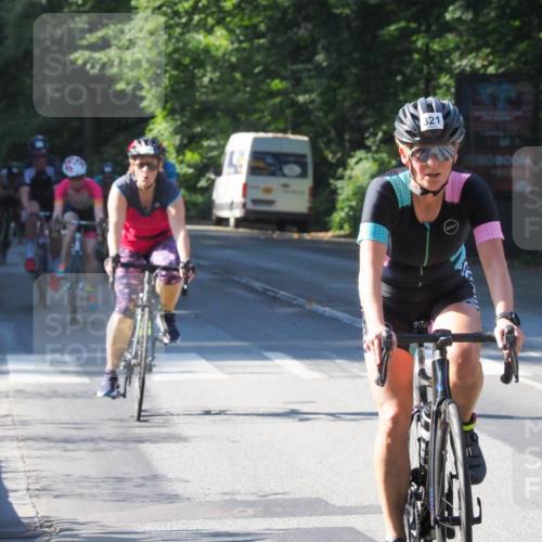 08.09.2024 - Stadtparktriathlon Zöllner http://msf.ph/oto/6994369 08.09.2024 10:42:33 Radfahren 43, 284, 304, 311, 321, 322, 329, 360, 404, 410, 420, 435 meine-sportfotos.de