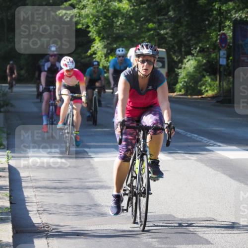 08.09.2024 - Stadtparktriathlon Zöllner http://msf.ph/oto/6994386 08.09.2024 10:42:34 Radfahren 43, 284, 304, 311, 321, 322, 329, 360, 404, 410, 420, 435 meine-sportfotos.de