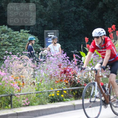 08.09.2024 - Stadtparktriathlon Zöllner http://msf.ph/oto/6994457 08.09.2024 12:00:09 Radfahren 591, 681, 717, 721, 735, 752, 809 meine-sportfotos.de