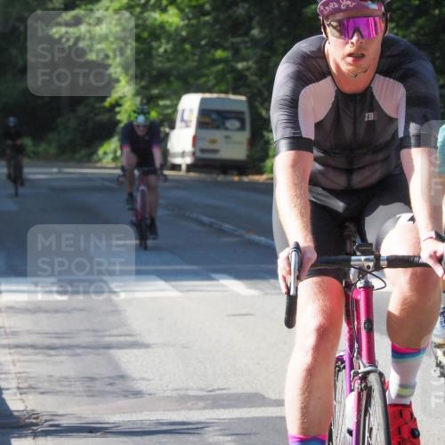 08.09.2024 - Stadtparktriathlon Zöllner http://msf.ph/oto/6994459 08.09.2024 10:42:38 Radfahren 284, 289, 304, 321, 323, 360, 404, 410, 420, 435 meine-sportfotos.de