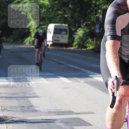 08.09.2024 - Stadtparktriathlon Zöllner http://msf.ph/oto/6994463 08.09.2024 10:42:38 Radfahren 284, 289, 304, 321, 323, 360, 404, 410, 420, 435 meine-sportfotos.de