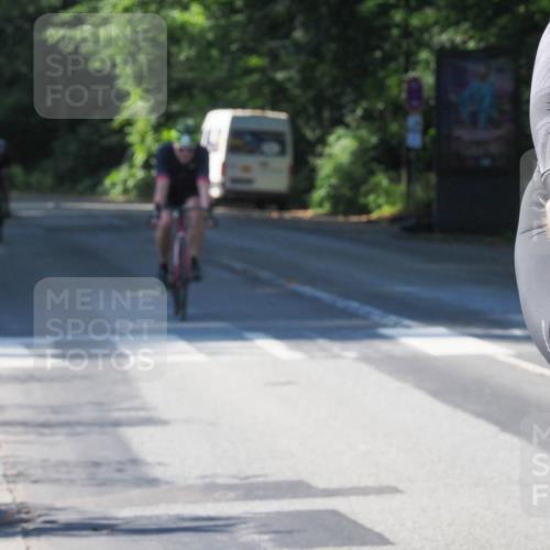 08.09.2024 - Stadtparktriathlon Zöllner http://msf.ph/oto/6994469 08.09.2024 10:42:38 Radfahren 284, 289, 304, 321, 323, 360, 404, 410, 420, 435 meine-sportfotos.de