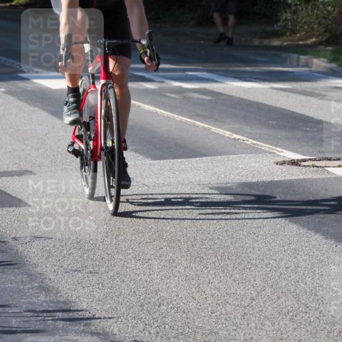 08.09.2024 - Stadtparktriathlon Zöllner http://msf.ph/oto/6994506 08.09.2024 10:42:40 Radfahren 284, 289, 304, 323, 340, 404, 410, 420, 435 meine-sportfotos.de