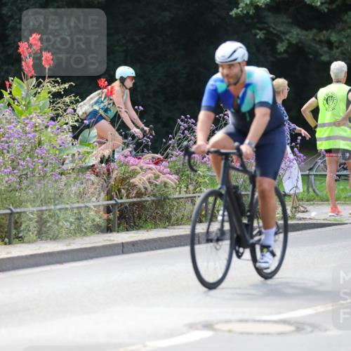 08.09.2024 - Stadtparktriathlon Zöllner http://msf.ph/oto/6994522 08.09.2024 12:00:29 Radfahren 643, 715, 754, 825, 842 meine-sportfotos.de