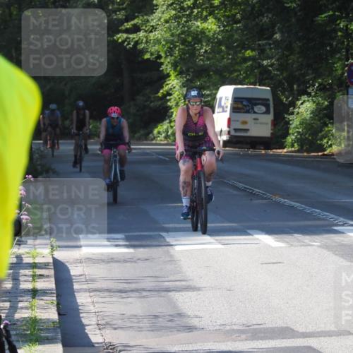 08.09.2024 - Stadtparktriathlon Zöllner http://msf.ph/oto/6994525 08.09.2024 10:42:45 Radfahren 289, 323, 340, 341, 410 meine-sportfotos.de