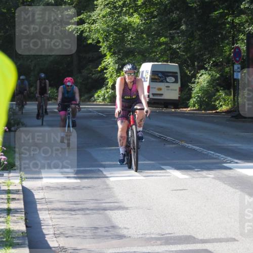 08.09.2024 - Stadtparktriathlon Zöllner http://msf.ph/oto/6994527 08.09.2024 10:42:45 Radfahren 289, 323, 340, 341, 410 meine-sportfotos.de