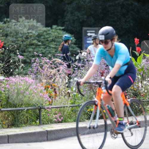 08.09.2024 - Stadtparktriathlon Zöllner http://msf.ph/oto/6994571 08.09.2024 12:00:57 Radfahren 583, 639, 771, 789 meine-sportfotos.de