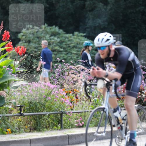 08.09.2024 - Stadtparktriathlon Zöllner http://msf.ph/oto/6994605 08.09.2024 12:01:17 Radfahren 609, 665, 720, 763 meine-sportfotos.de