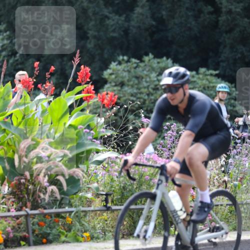 08.09.2024 - Stadtparktriathlon Zöllner http://msf.ph/oto/6994610 08.09.2024 12:01:31 Radfahren 755, 781, 832 meine-sportfotos.de