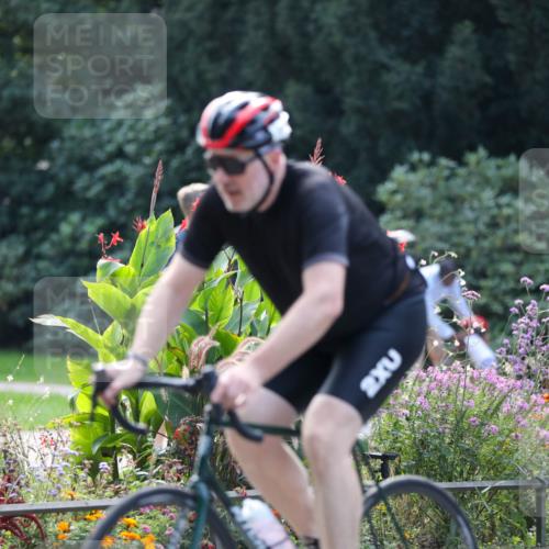 08.09.2024 - Stadtparktriathlon Zöllner http://msf.ph/oto/6994619 08.09.2024 12:01:36 Radfahren 781, 832 meine-sportfotos.de