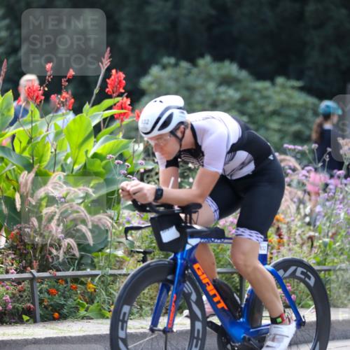 08.09.2024 - Stadtparktriathlon Zöllner http://msf.ph/oto/6994626 08.09.2024 12:01:43 Radfahren 725, 791, 804, 832 meine-sportfotos.de